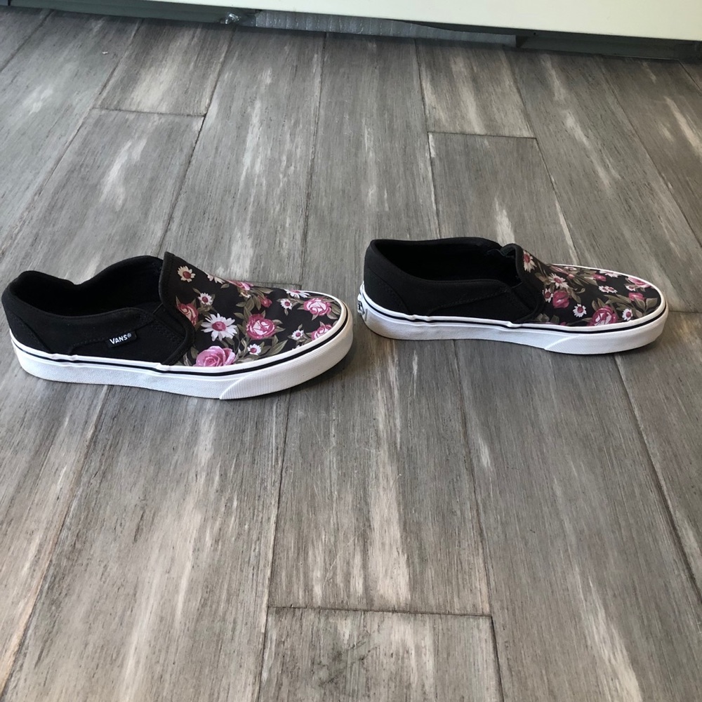 Vans - Picture 3 of 5